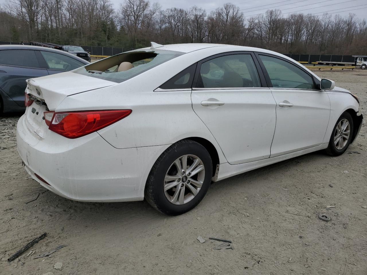 2013 Hyundai Sonata - Image 3