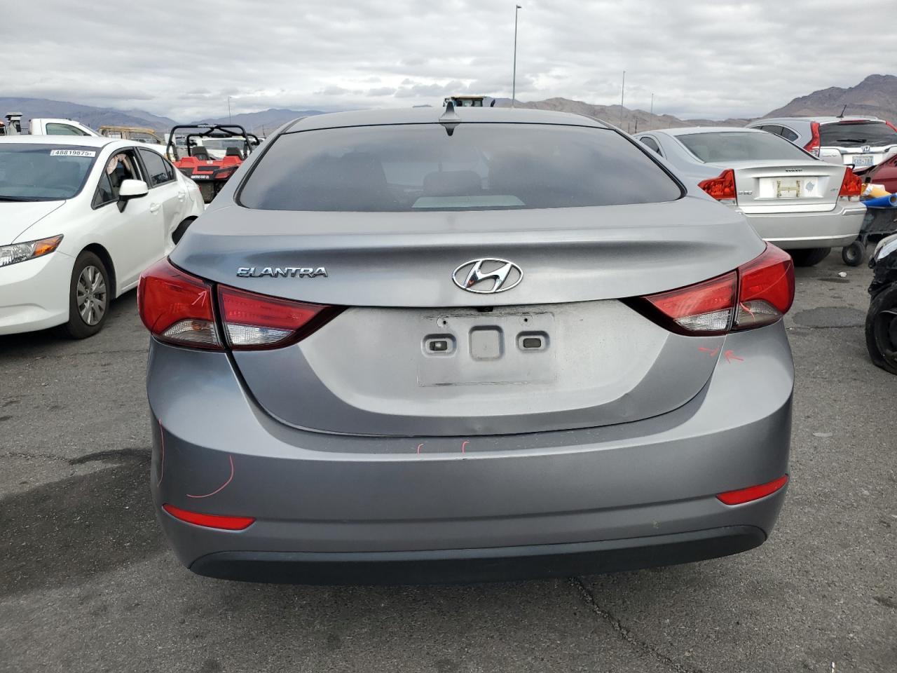 2015 Hyundai Elantra - Image 6