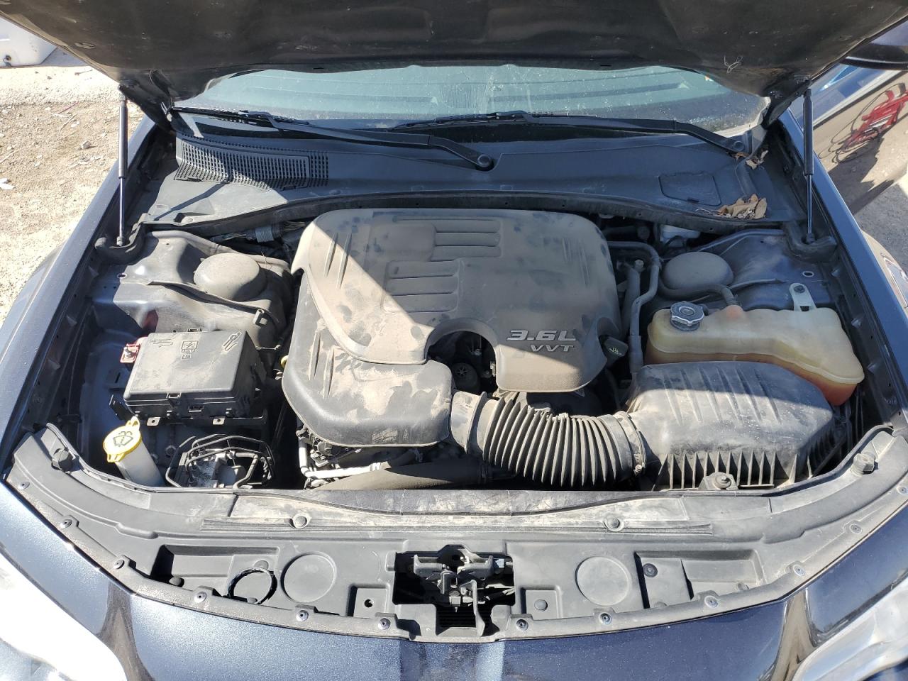 2015 Chrysler 300 - Image 11