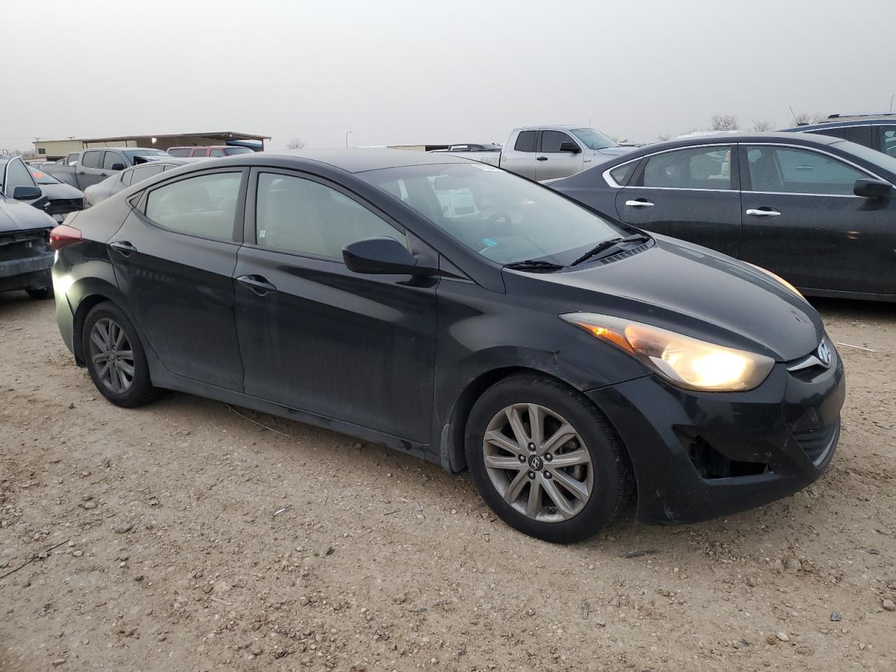 2016 Hyundai Elantra - Image 4