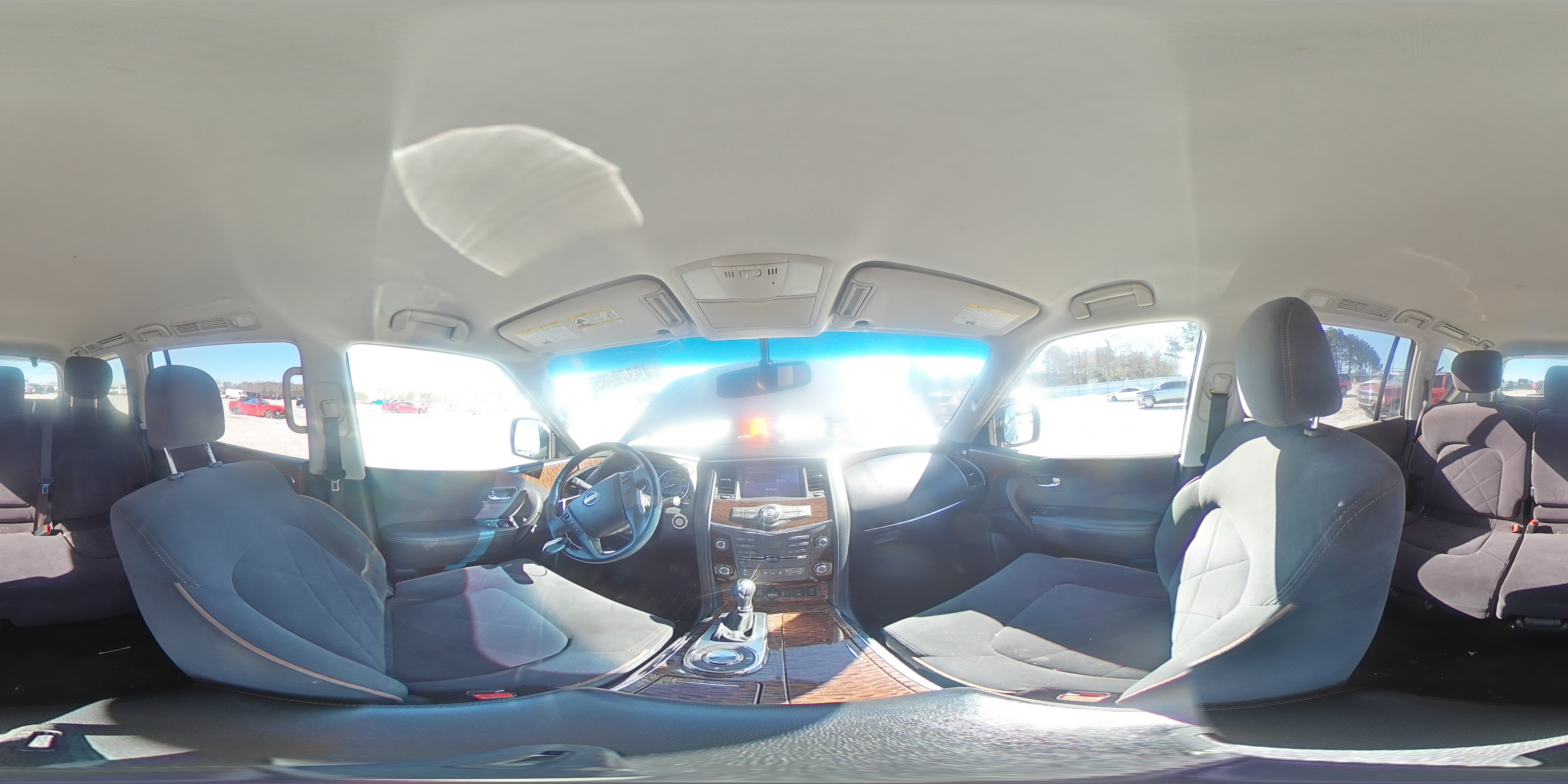 2017 Nissan Armada - Image 13