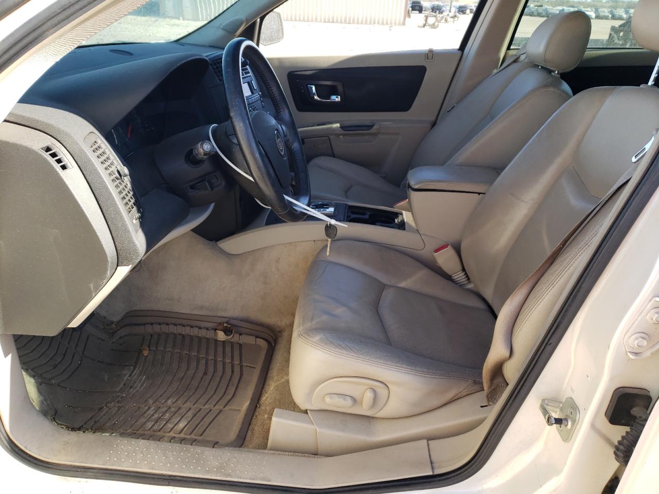 2004 Cadillac SRX - Image 7