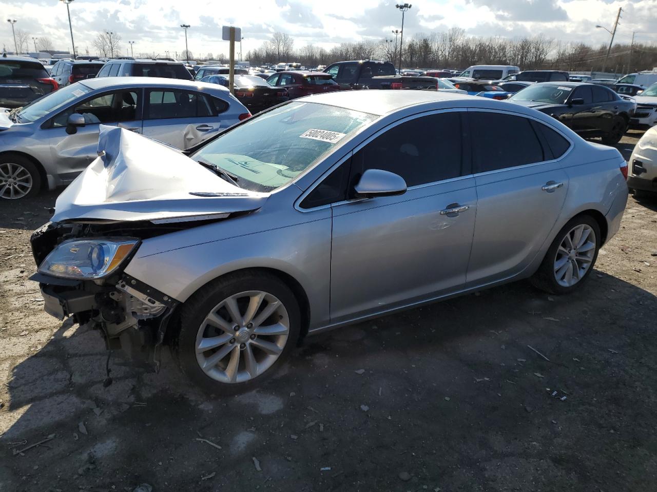 2014 Buick Verano Convenience na sprzedaż w Indianapolis, IN - Front End