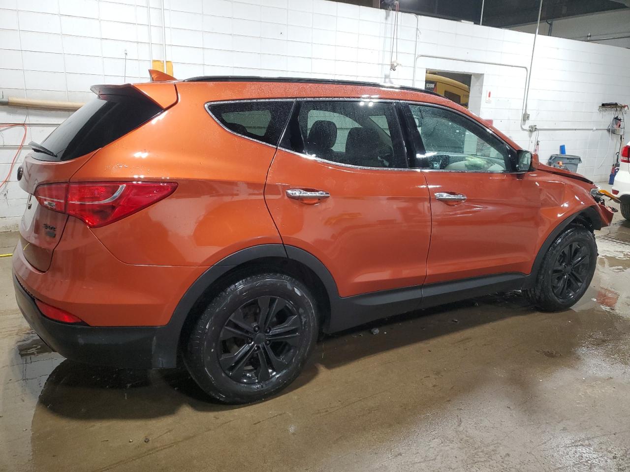 2016 Hyundai Santa Fe - Image 3