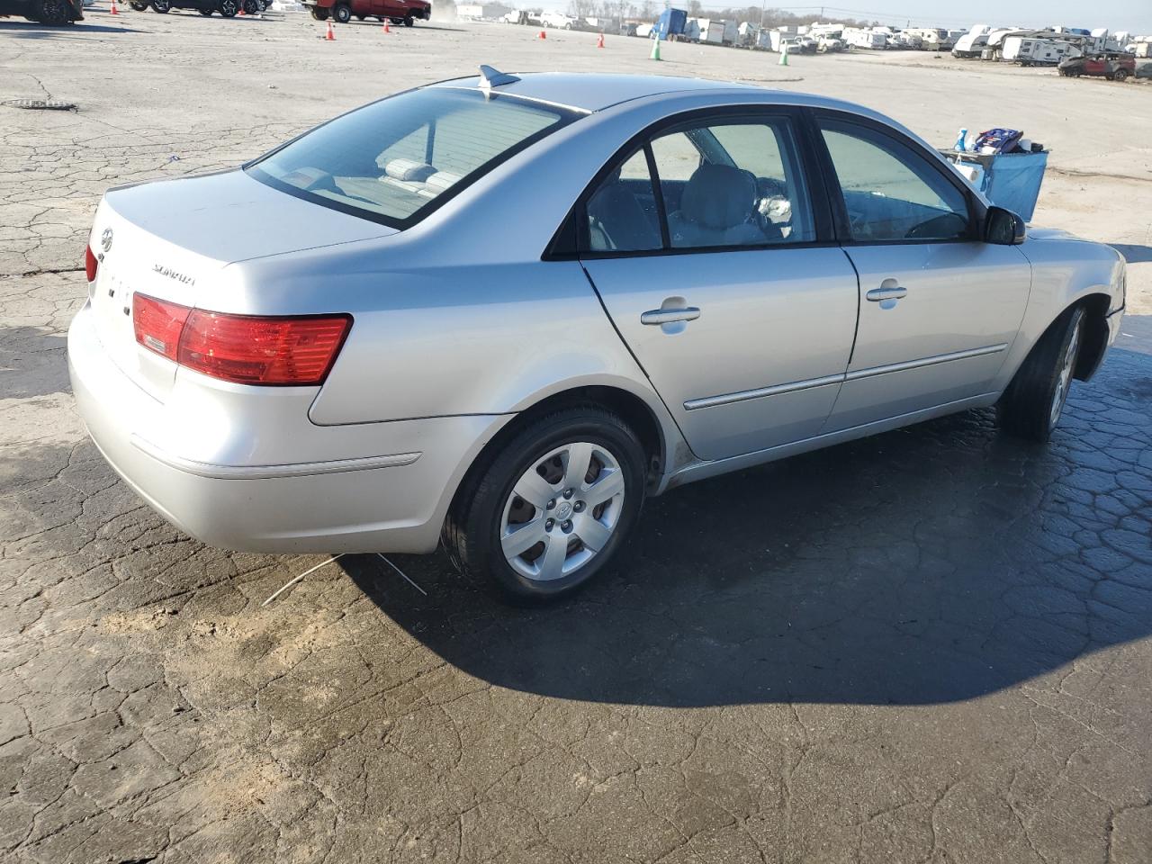 2009 Hyundai Sonata - Image 3