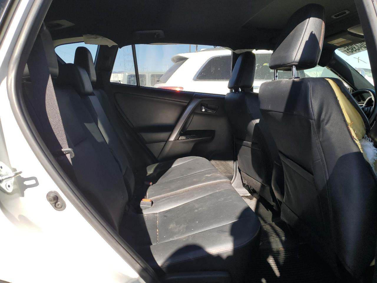 2017 Toyota RAV 4 - Image 11