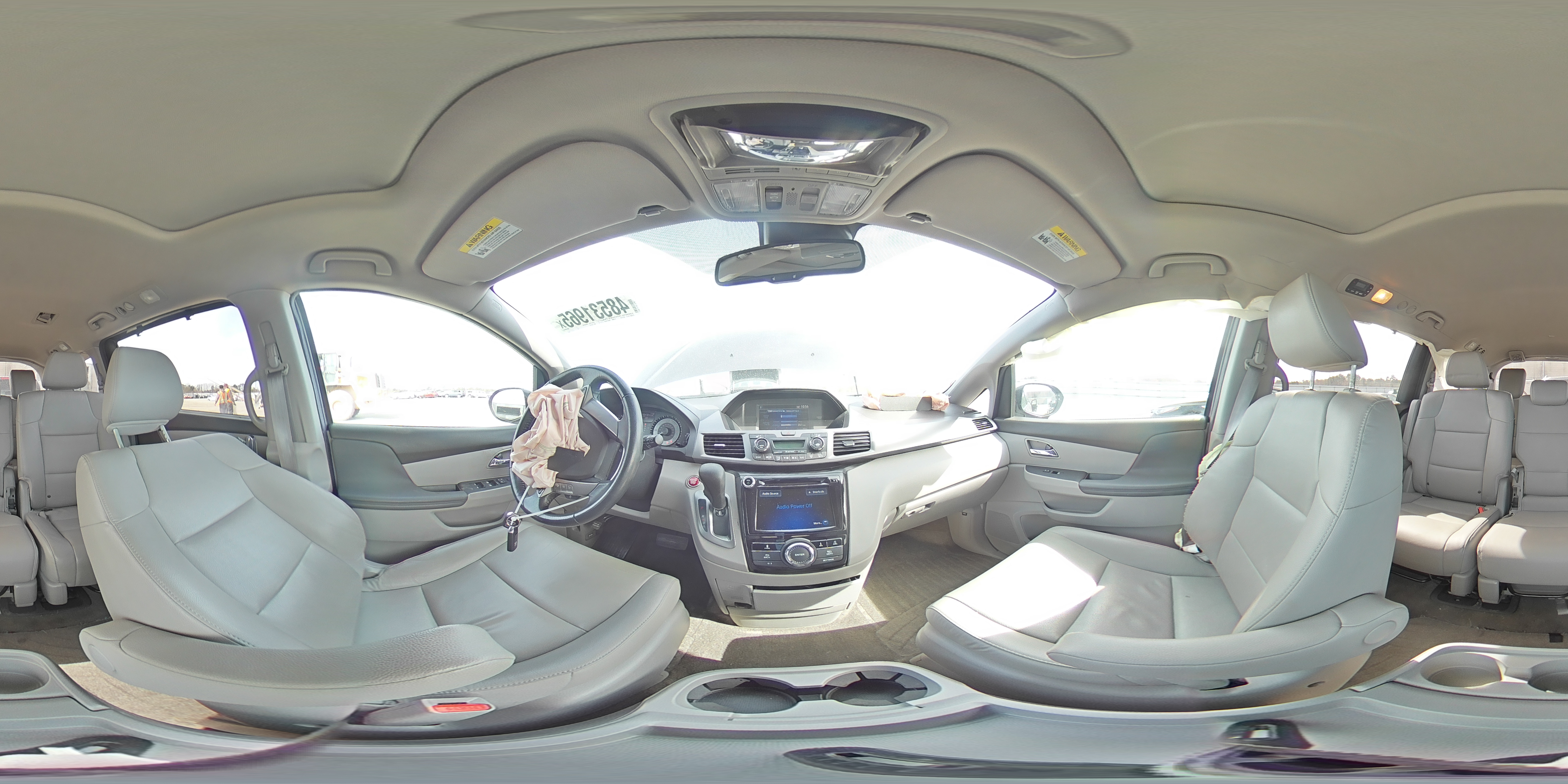 2015 Honda Odyssey - Image 14