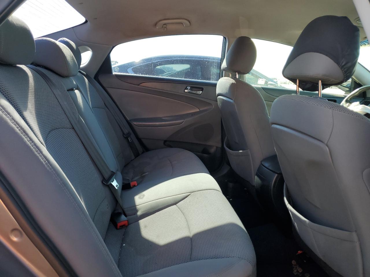 2013 Hyundai Sonata - Image 10