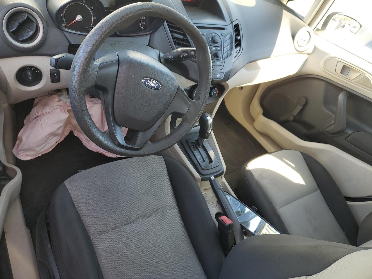 2013 Ford Fiesta - Image 8