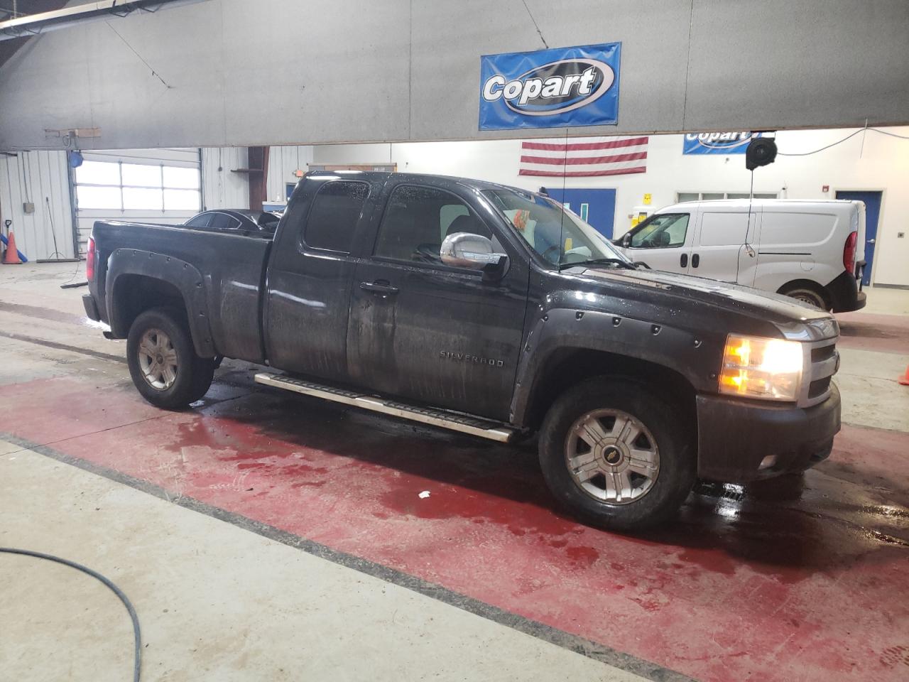 2010 Chevrolet Silverado - Image 4
