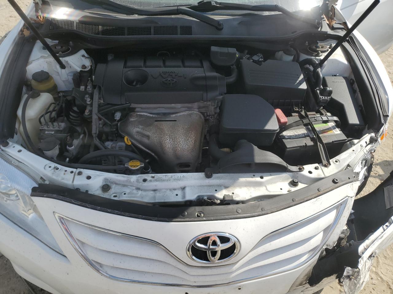 2011 Toyota Camry - Image 11