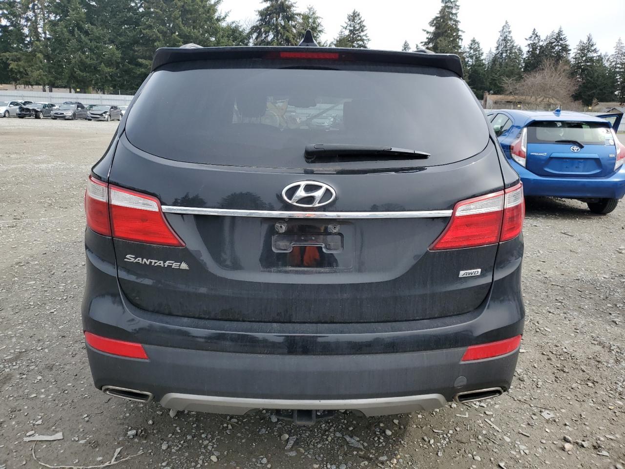2015 Hyundai Santa Fe - Image 6