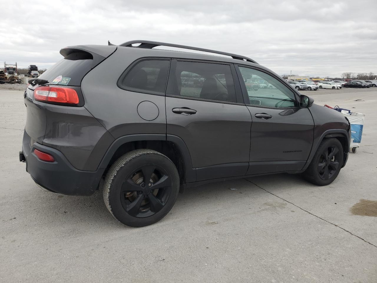 2016 Jeep Grand Cherokee - Image 3