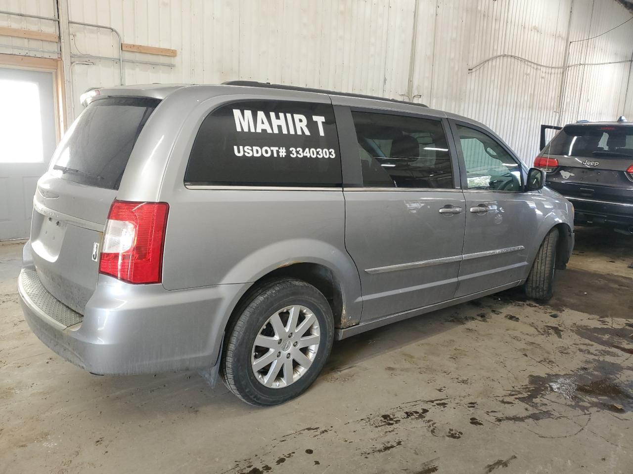 2013 Chrysler Town & Country - Image 3