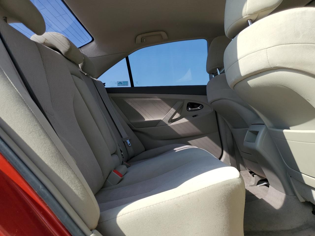 2010 Toyota Camry - Image 10