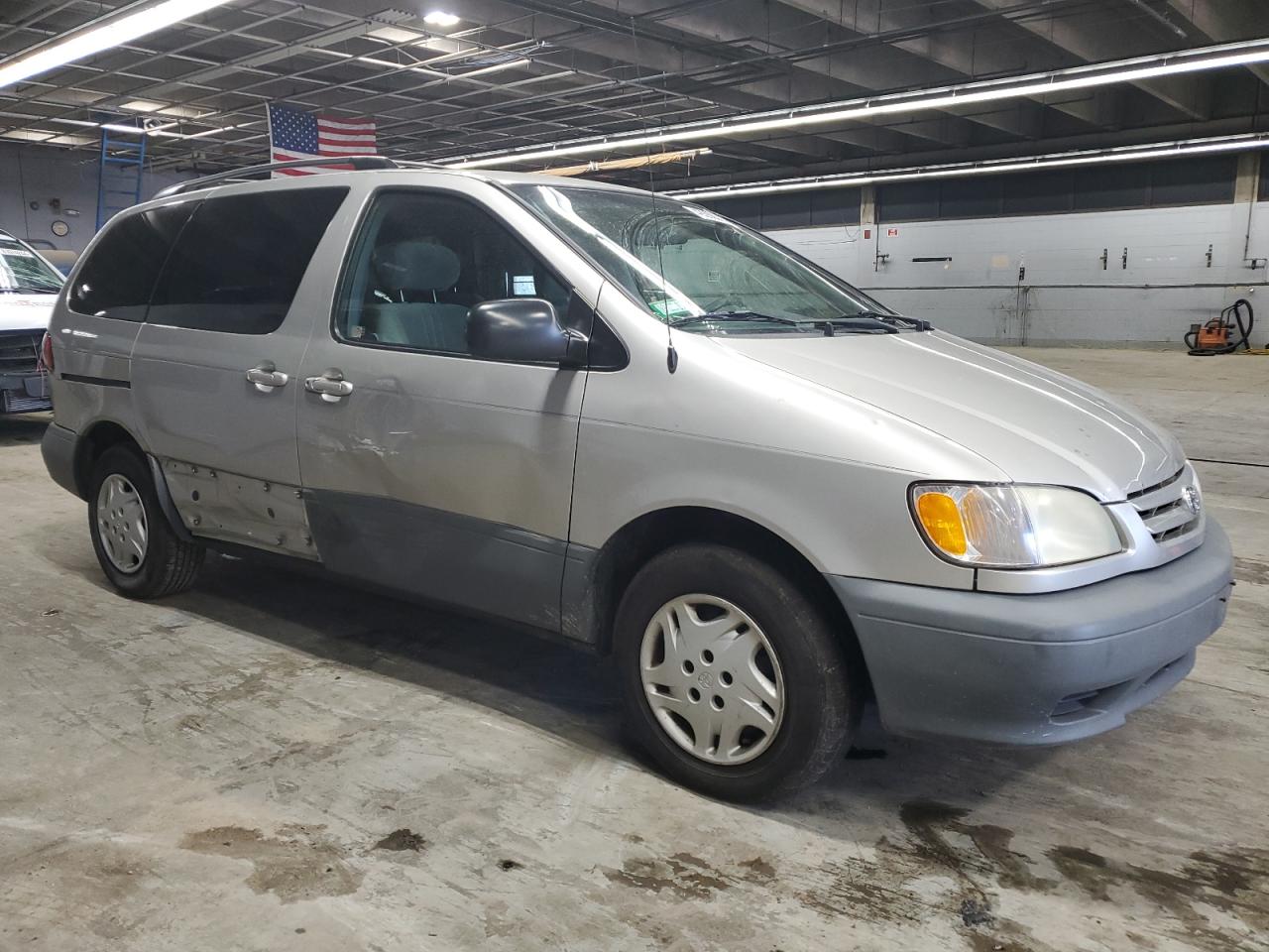 2003 Toyota Sienna - Image 4