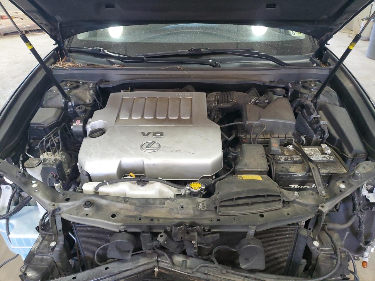 2015 Lexus ES - Image 11
