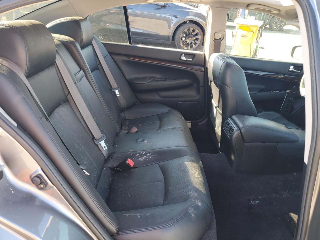 2013 Infiniti G - Image 11