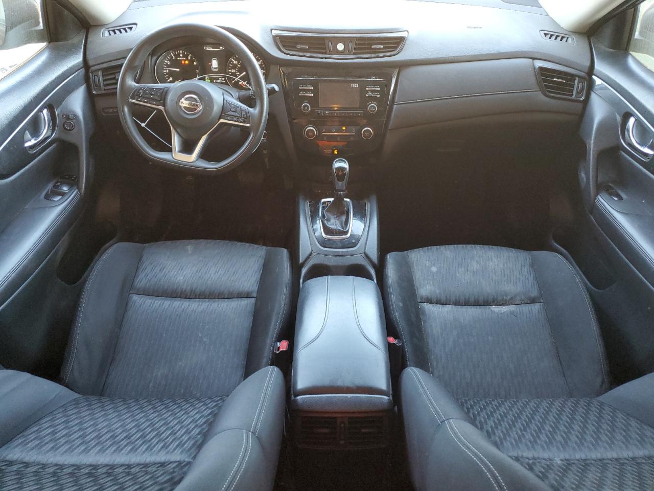 2017 Nissan Rogue - Image 8