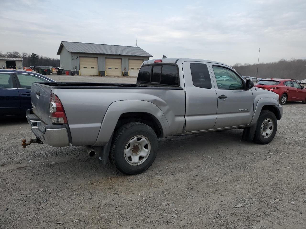 2015 Toyota Tacoma - Image 3