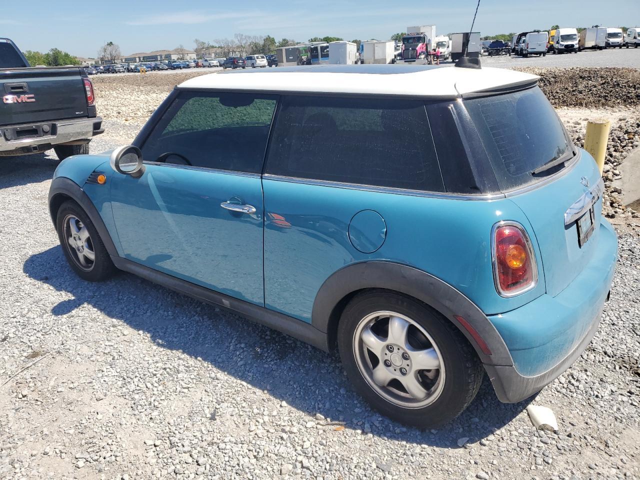 MINI COOPER 2008 WMWMF33518TT59583 Photo 2