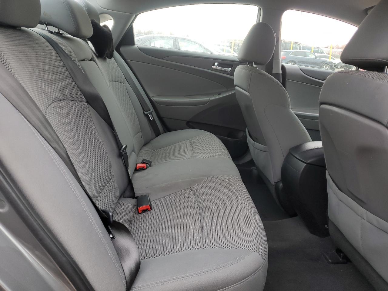 2014 Hyundai Sonata - Image 10