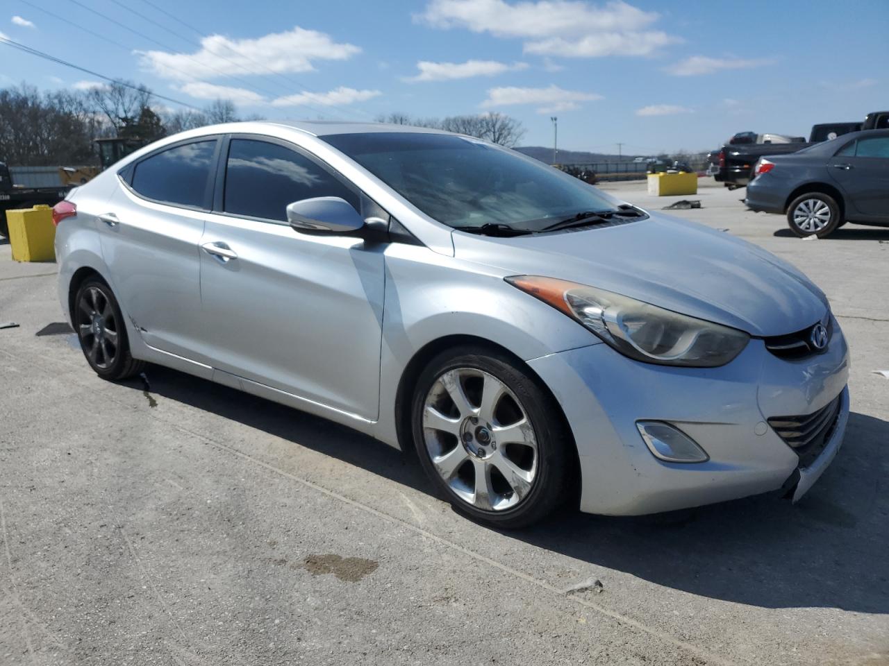 2012 Hyundai Elantra - Image 4