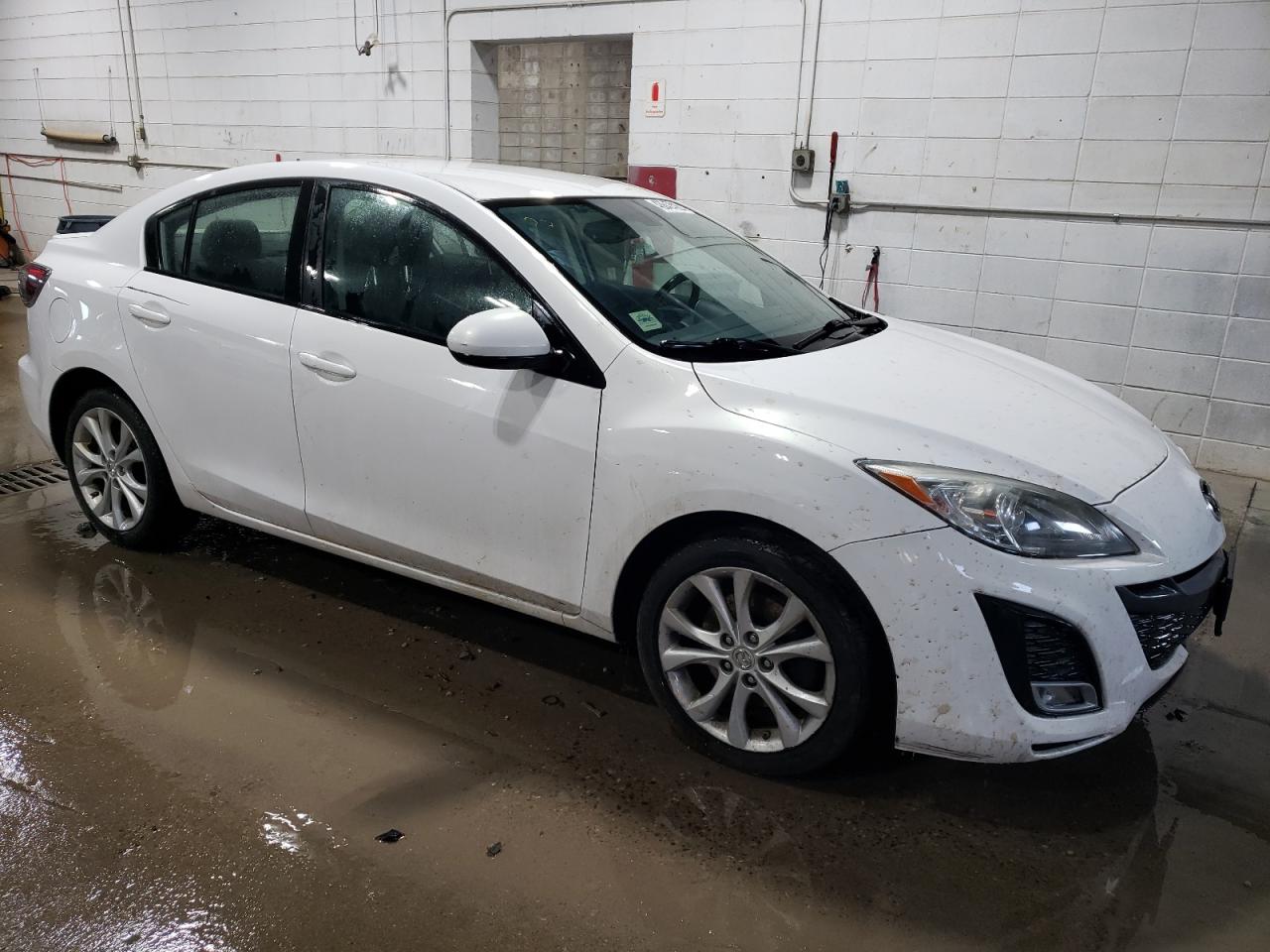 2010 Mazda 3 - Image 4