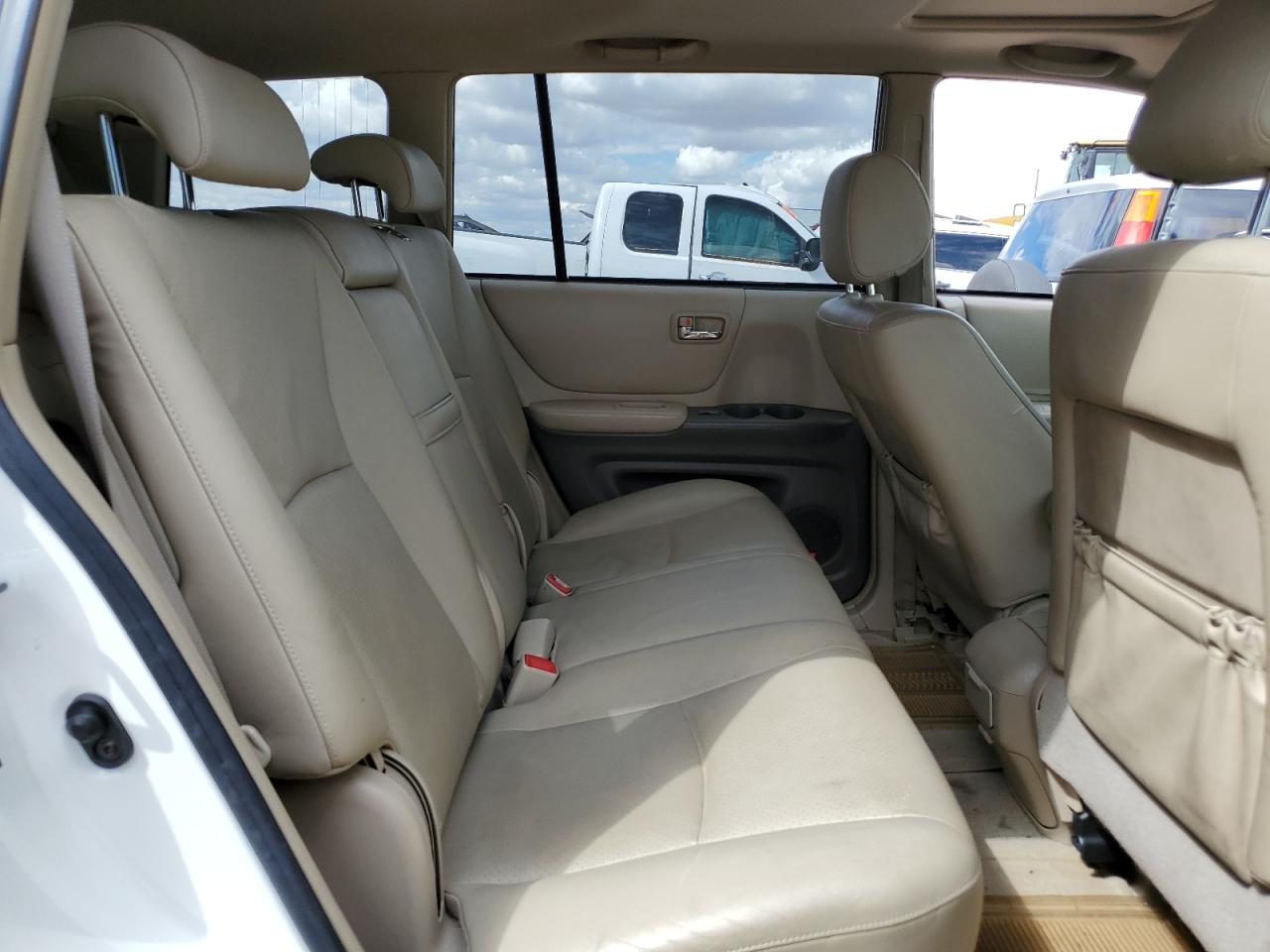 2006 Toyota Highlander - Image 12