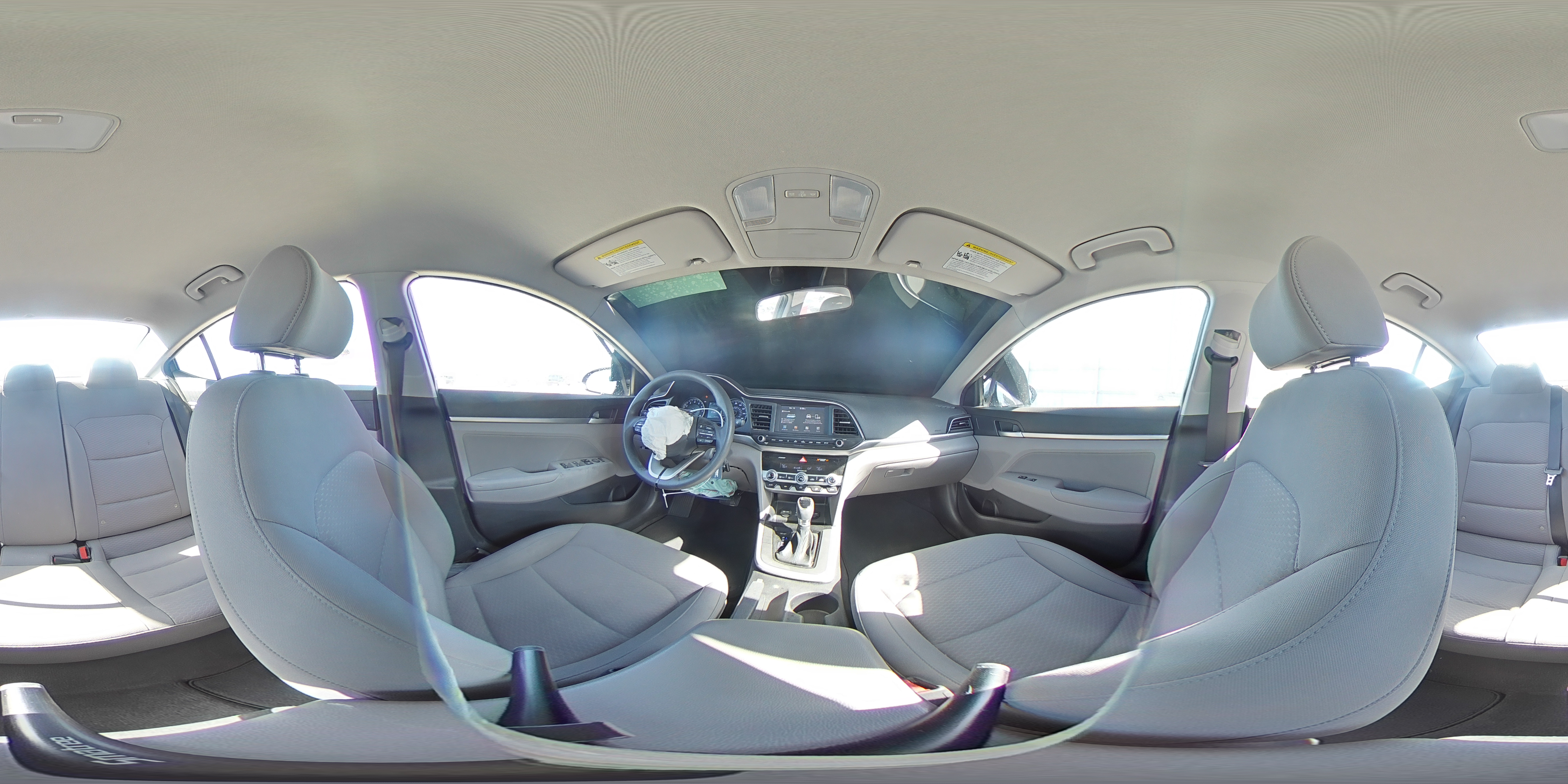 2020 Hyundai Elantra - Image 15