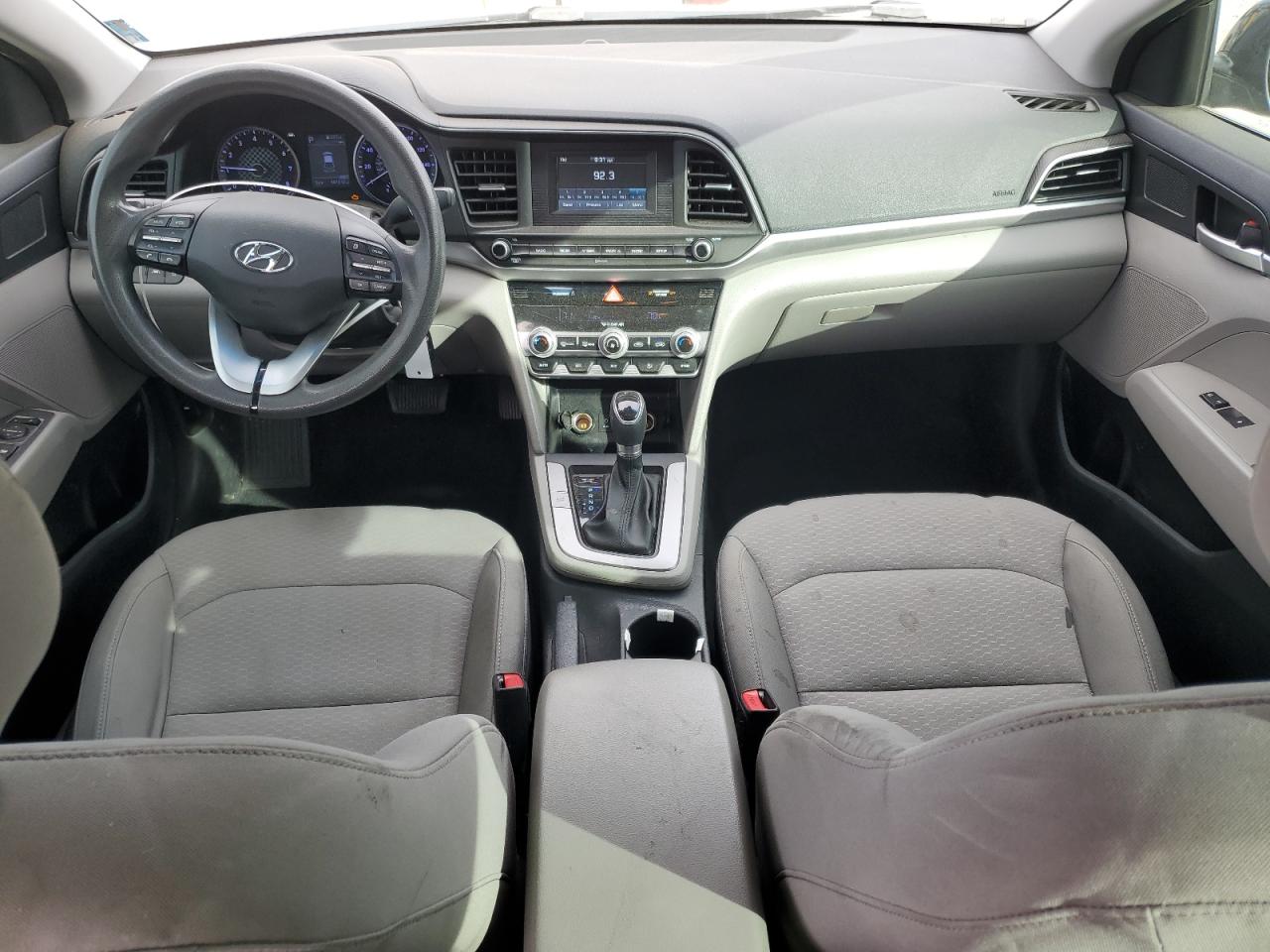 2020 Hyundai Elantra - Image 8