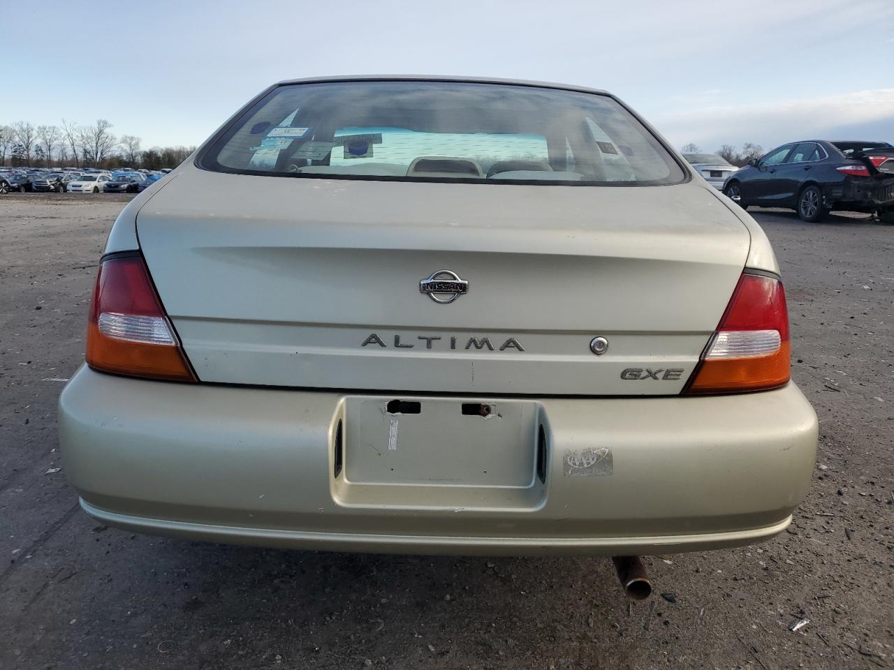 1998 Nissan Altima - Image 6