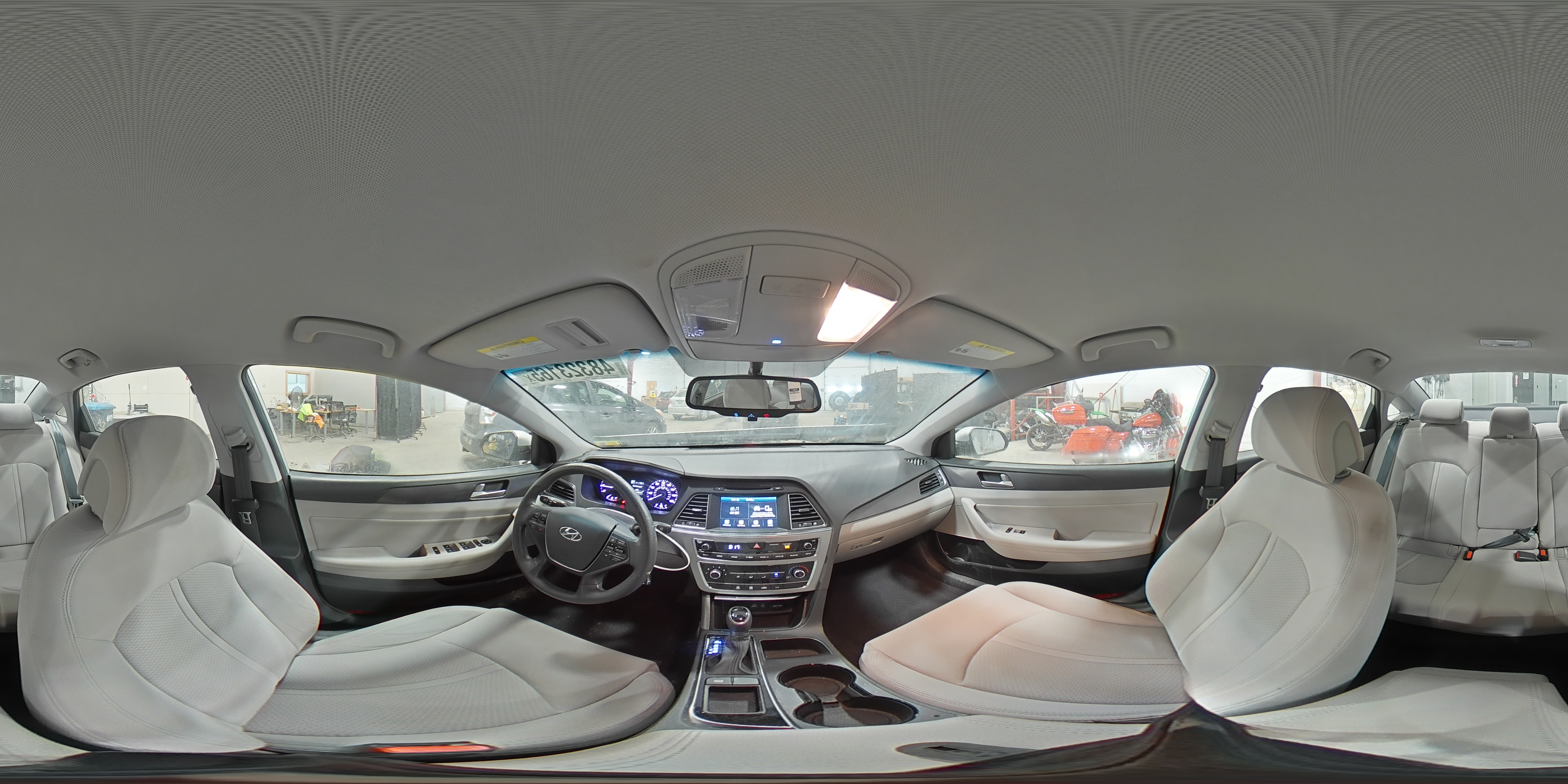 2017 Hyundai Sonata - Image 15