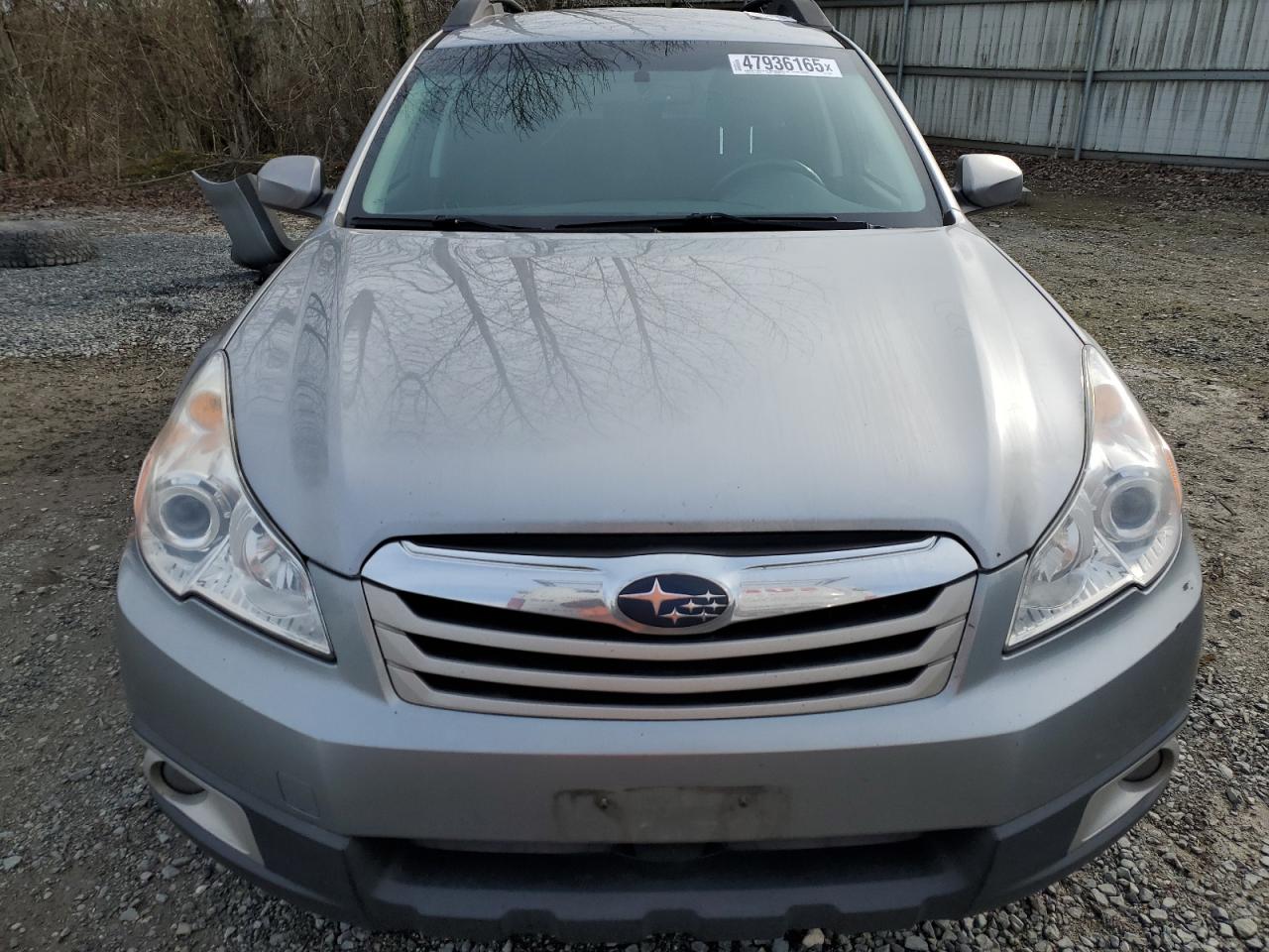 2010 Subaru Outback - Image 5