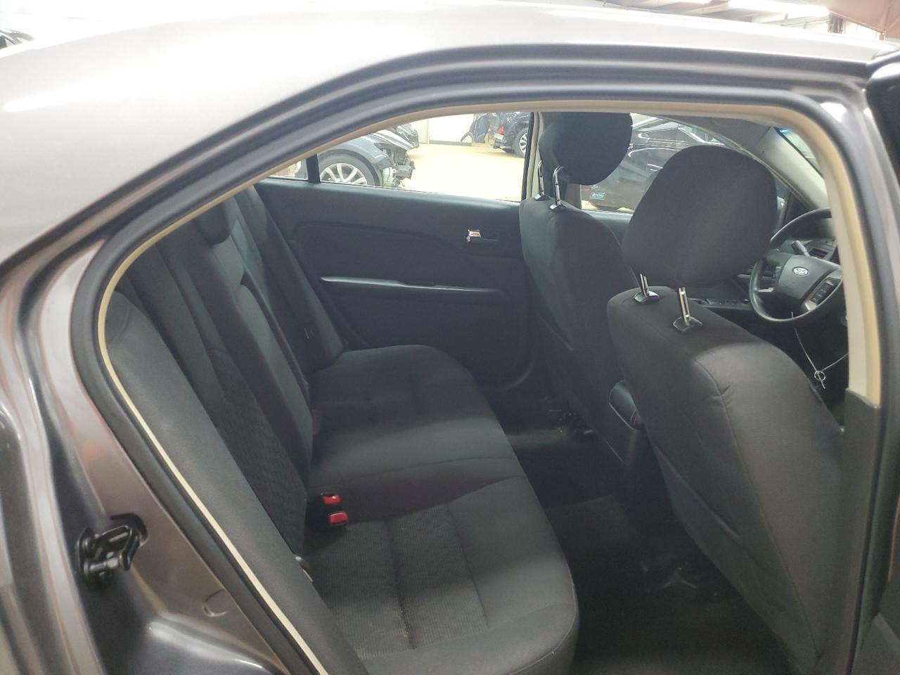 2012 Ford Fusion - Image 10