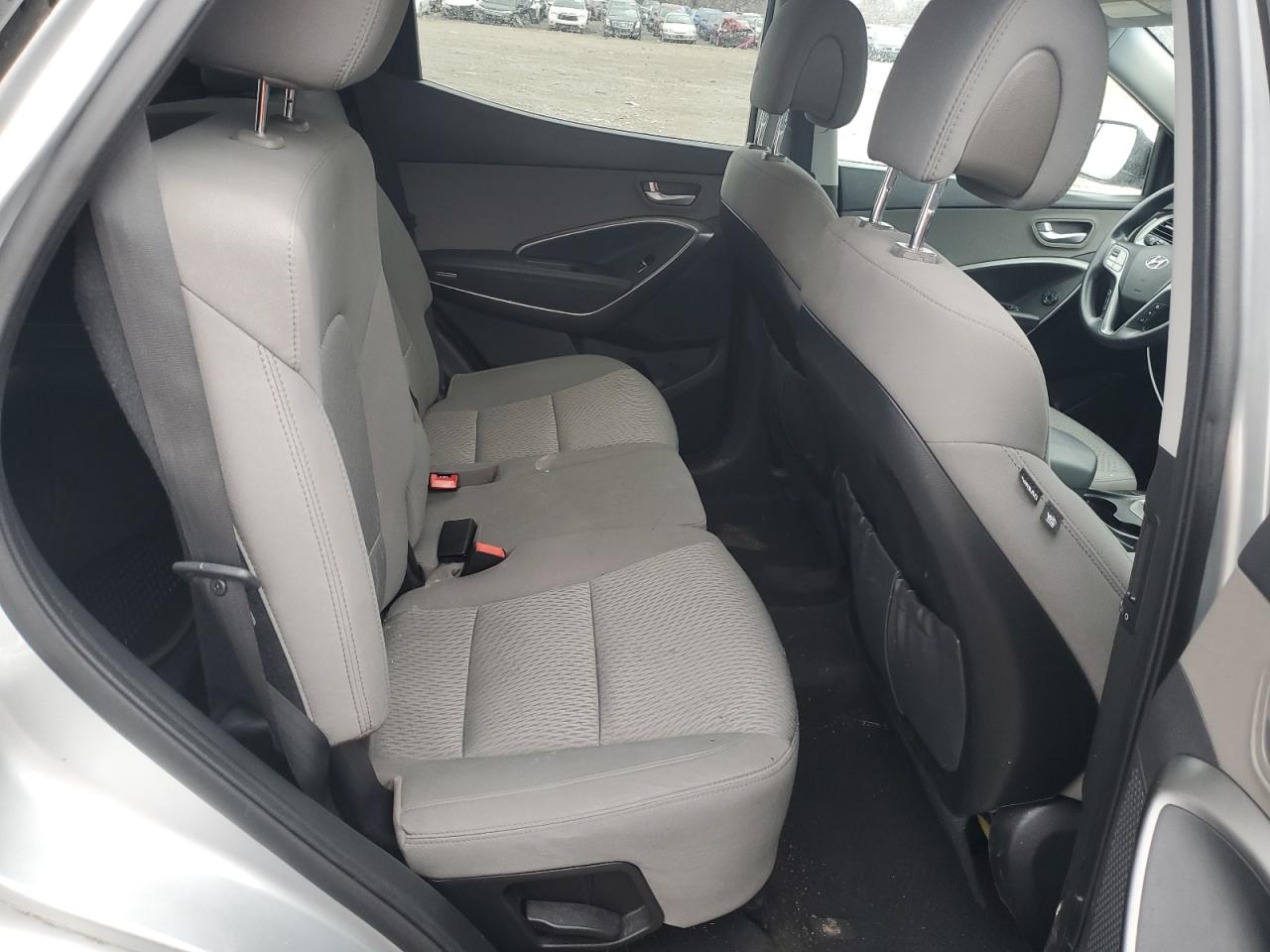 2018 Hyundai Santa Fe - Image 10
