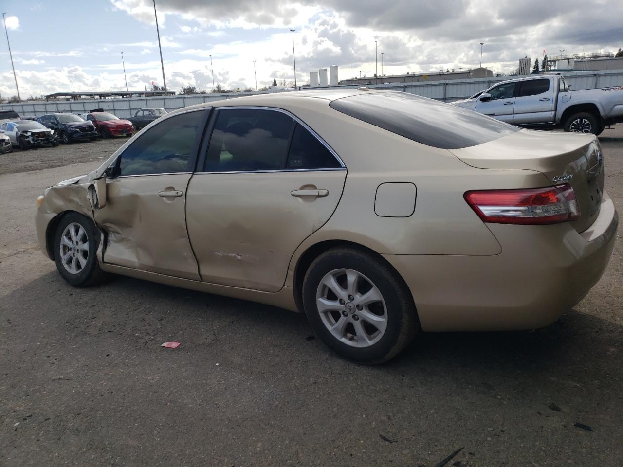 2011 Toyota Camry - Image 2
