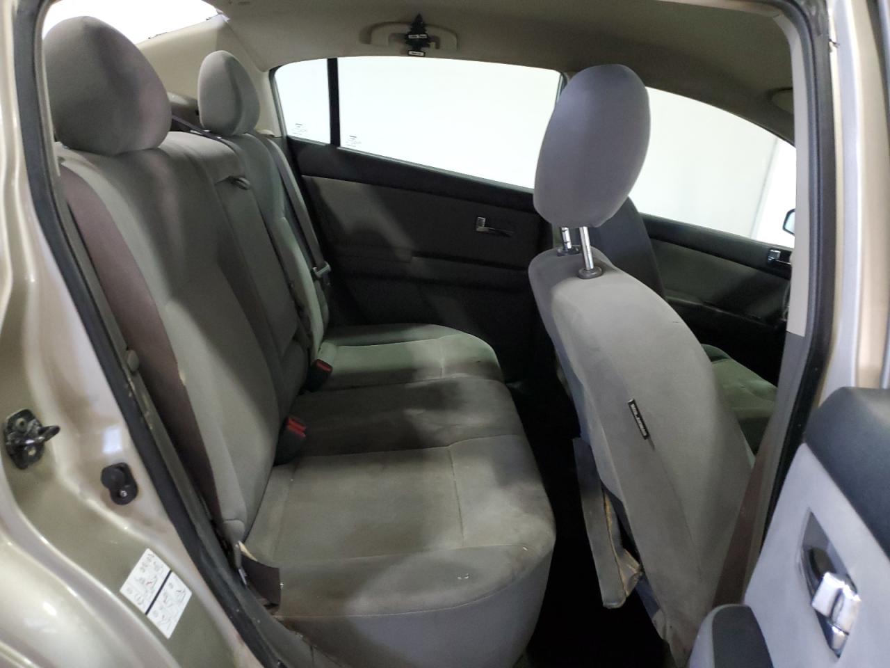 2009 Nissan Sentra - Image 10