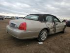 2004 Lincoln Town Car Executive იყიდება Elgin-ში, IL - Front End