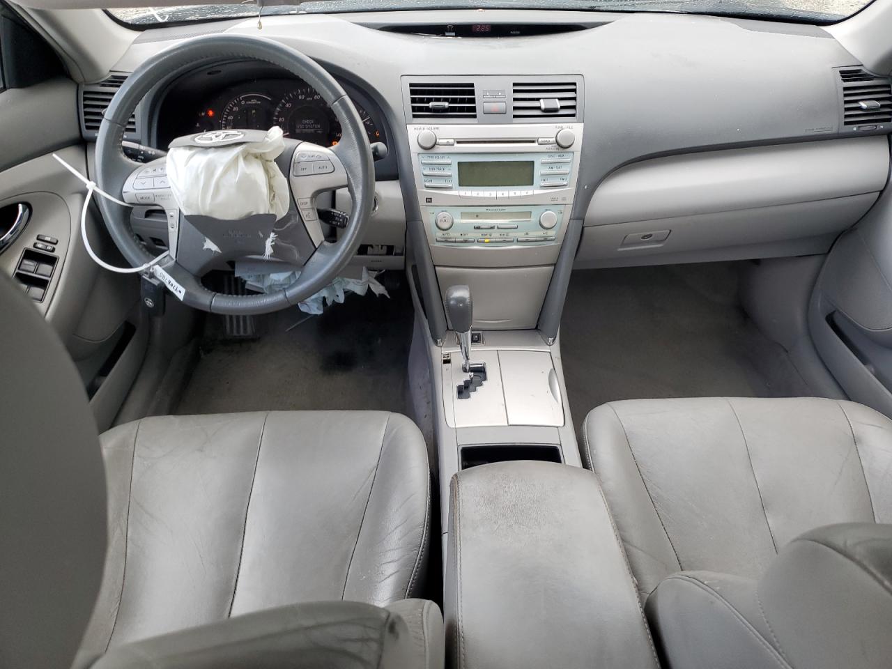 2009 Toyota Camry - Image 8
