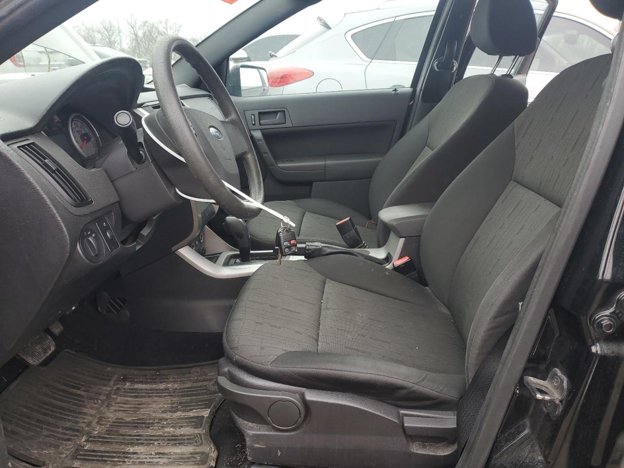 2010 Ford Focus - Image 7