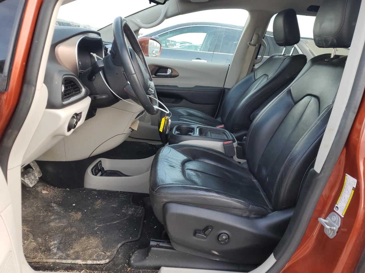 2018 Chrysler Pacifica - Image 7