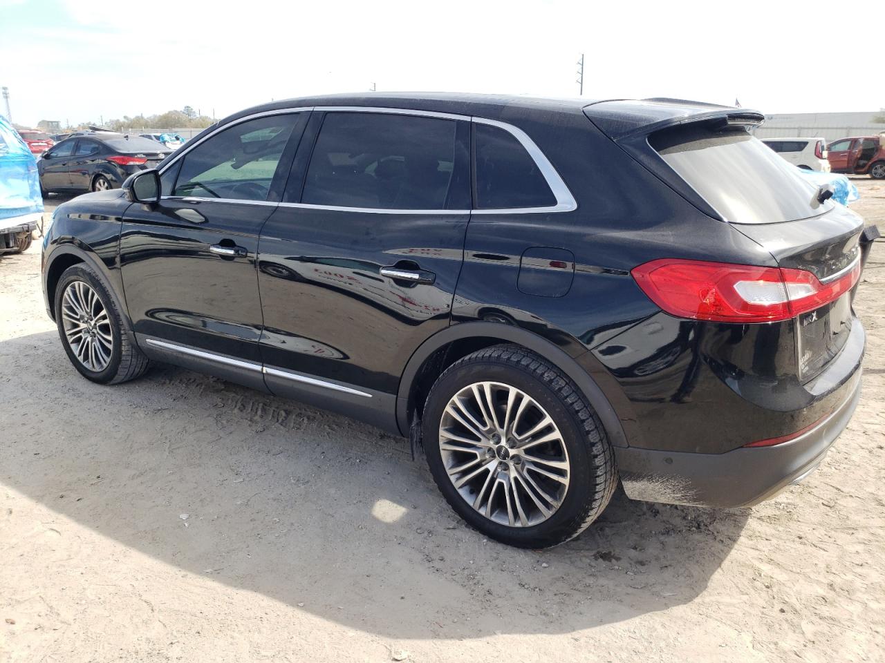 2016 Lincoln MKX - Image 2