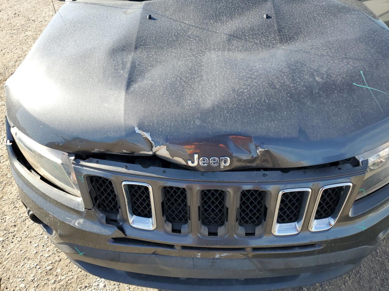 2017 Jeep Compass - Image 11