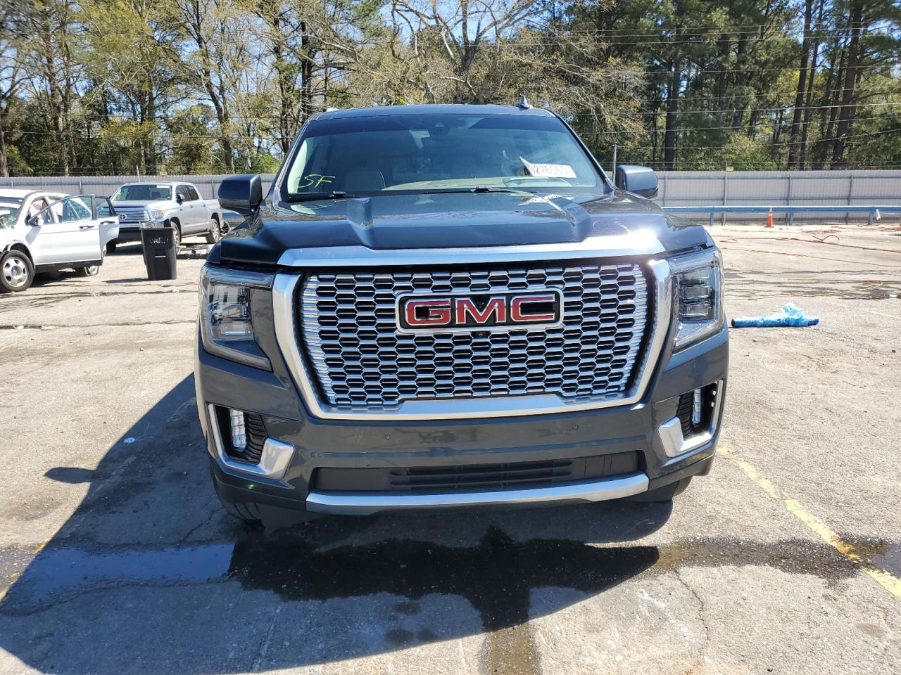 2021 GMC Yukon - Image 5