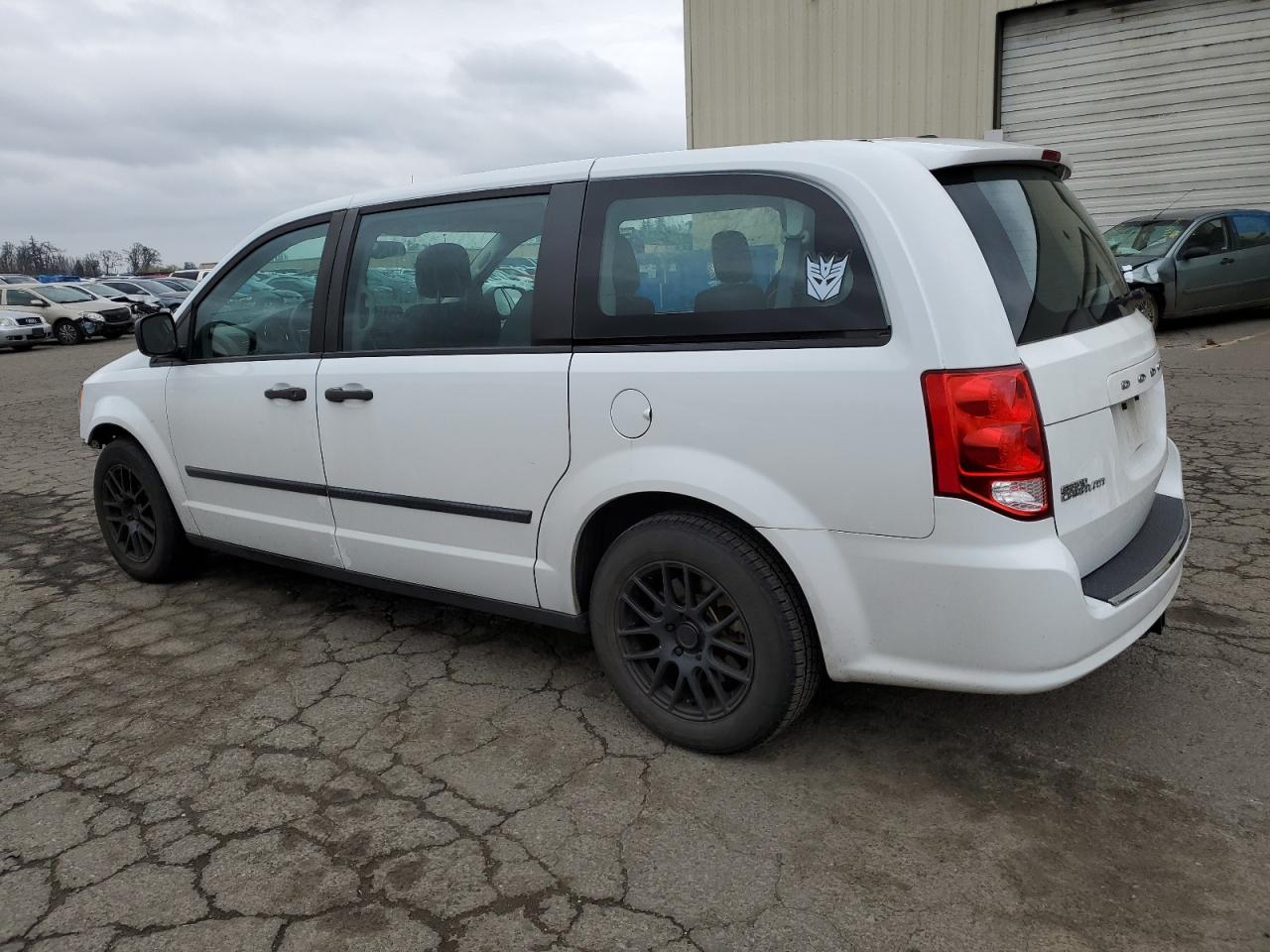 2016 Dodge Caravan - Image 2
