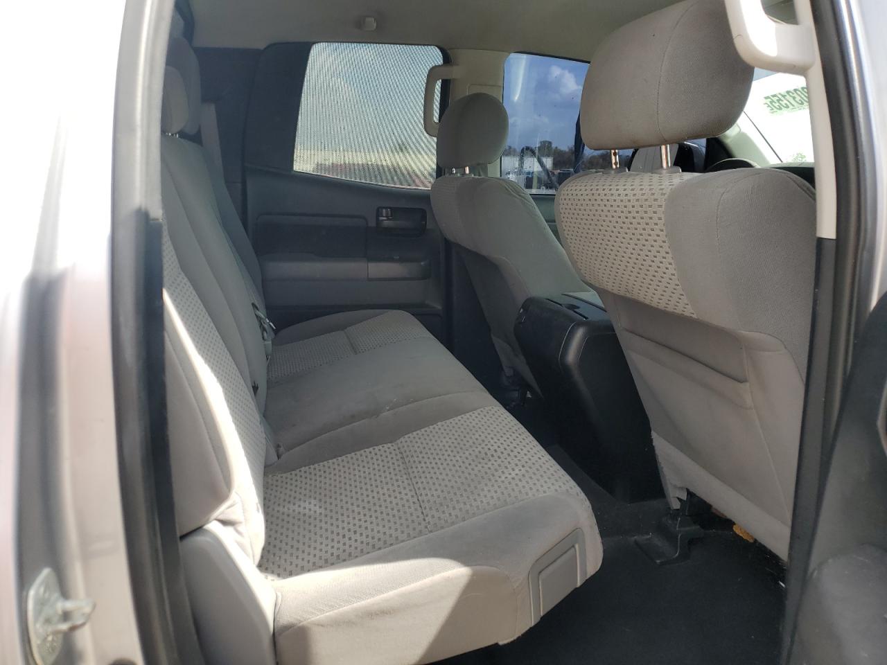 2012 Toyota Tundra - Image 10
