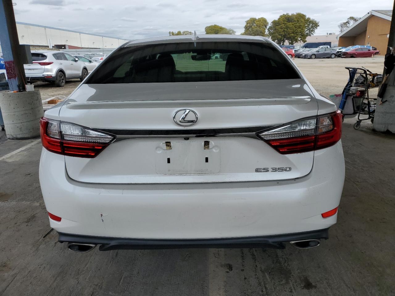 2018 Lexus ES - Image 6
