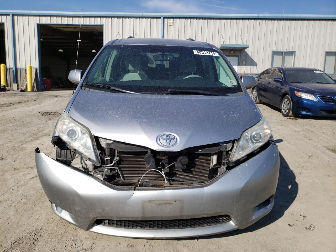 2012 Toyota Sienna - Image 5