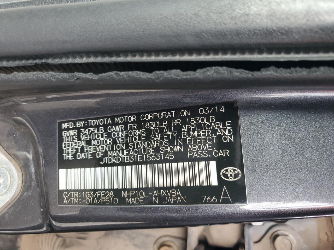 2014 Toyota Prius - Image 12